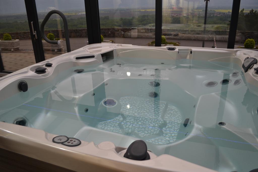 Jalsove Wellness Pension Inovec מראה חיצוני תמונה